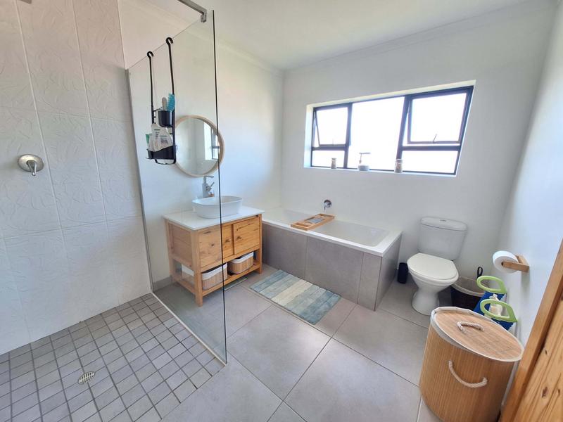 3 Bedroom Property for Sale in Hartenbos Heuwels Western Cape